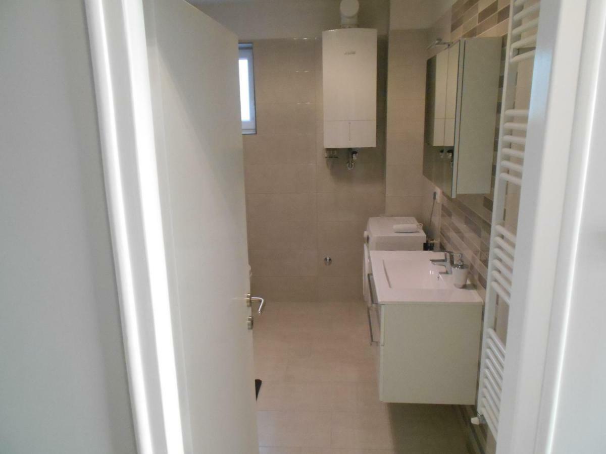 Apartment Laura Kostrena Esterno foto